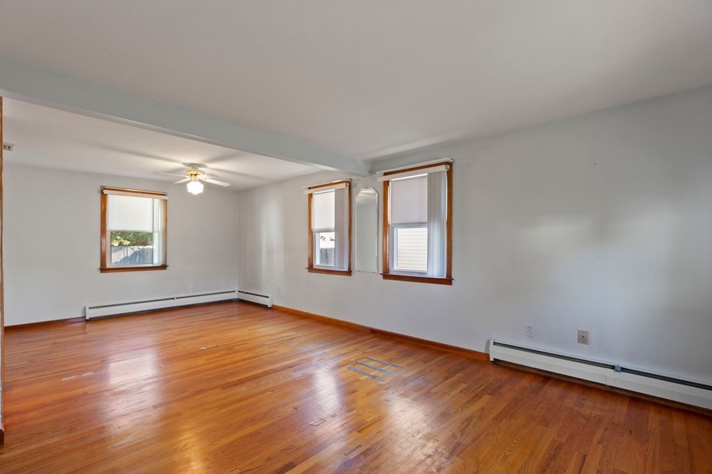 71 Acrebrook Drive Chicopee, MA 01020 - Photo 10 of 31