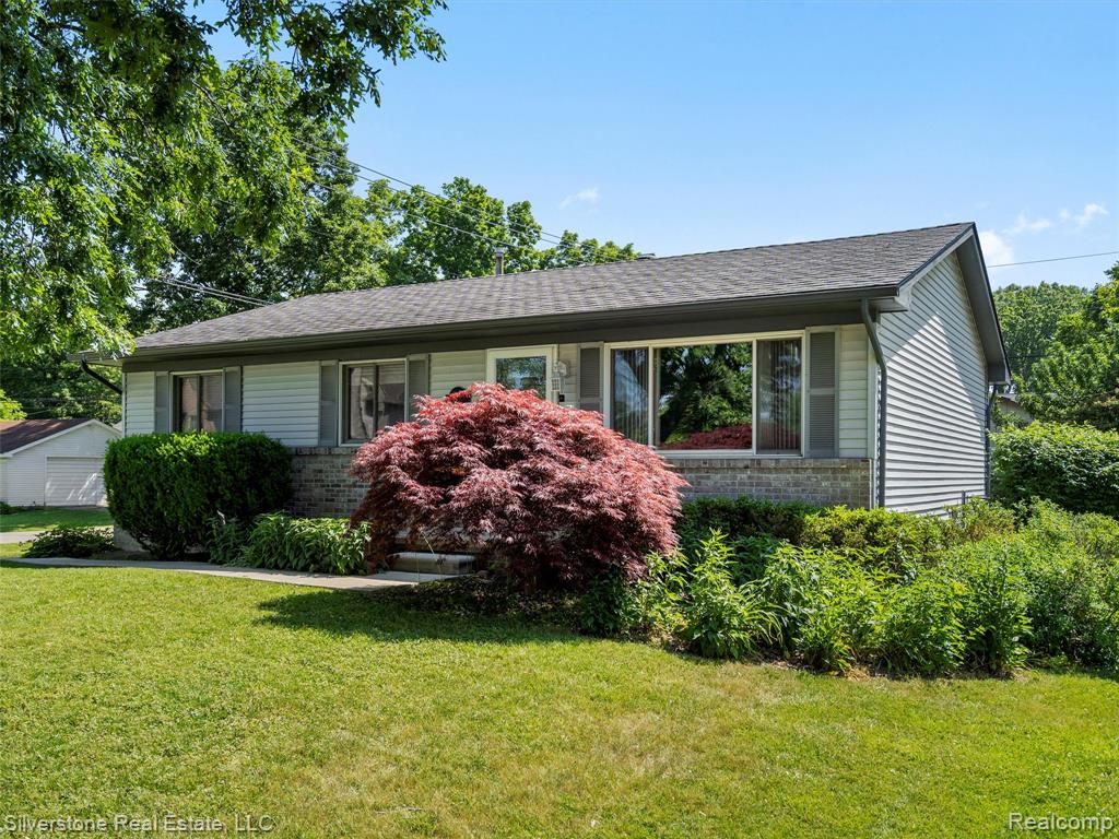 2807 Hartline Drive Rochester Hills, MI 48309 - Photo 3 of 35