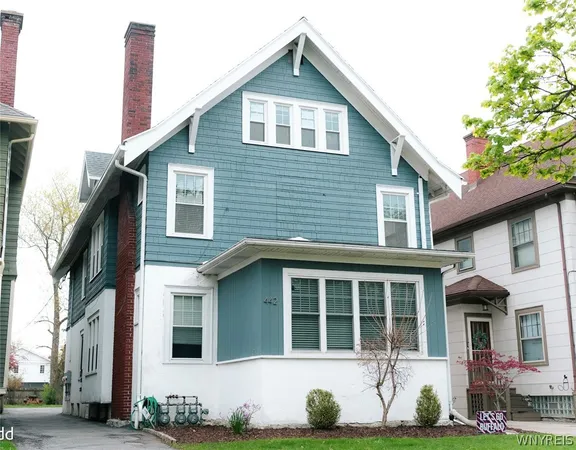 $589,999 | 442 Huntington Avenue, Buffalo, NY 14214