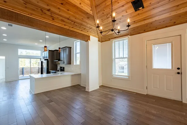 $4,500 | 2016 Peoples Street, Austin, TX 78702