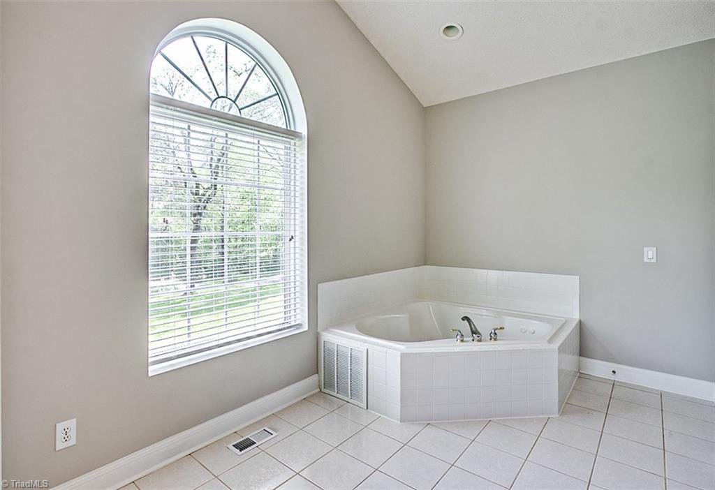 9015 Racine Road Pleasant Garden, NC 27313 - Photo 18 of 30 Master bath, jetted tub