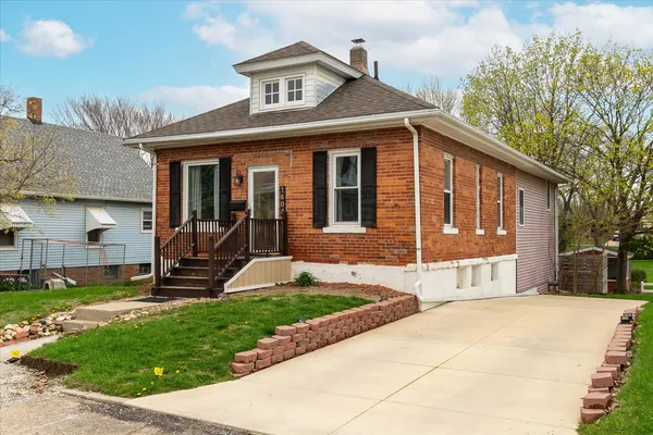 $259,900 | 1604 Sobieski Street, LaSalle, IL 61301