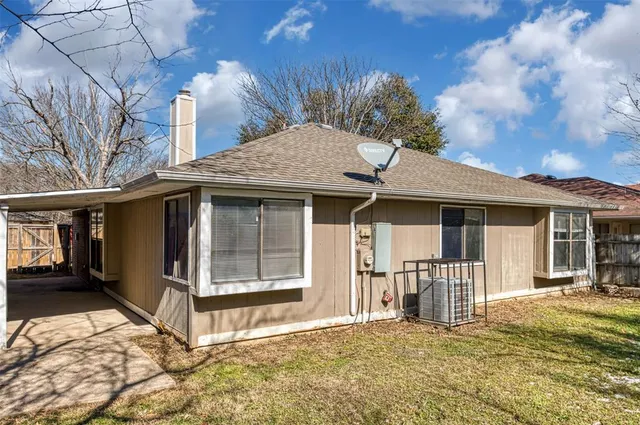 $1,995 | 200 Caprock Drive, Arlington, TX 76018