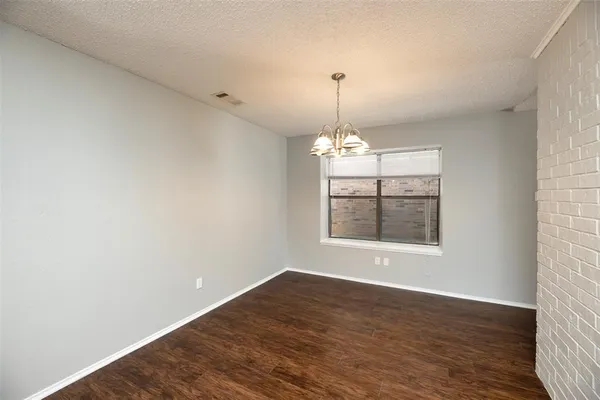 $1,995 | 200 Caprock Drive, Arlington, TX 76018
