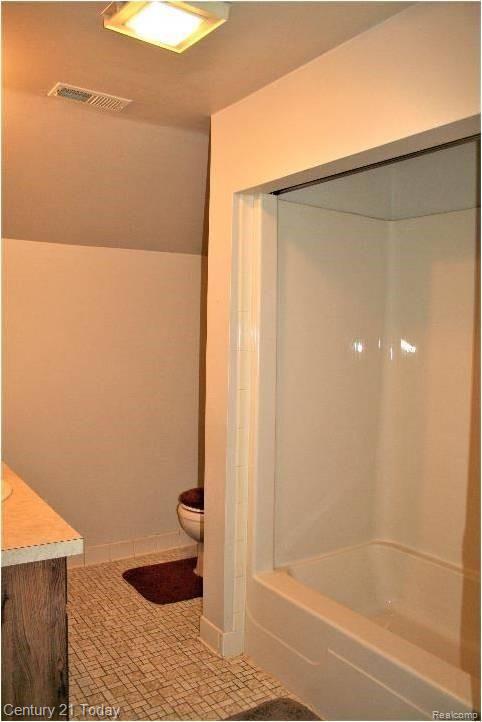 118-116 Rathbone Street Mount Clemens, MI 48043 - Photo 31 of 43 7.jpg
