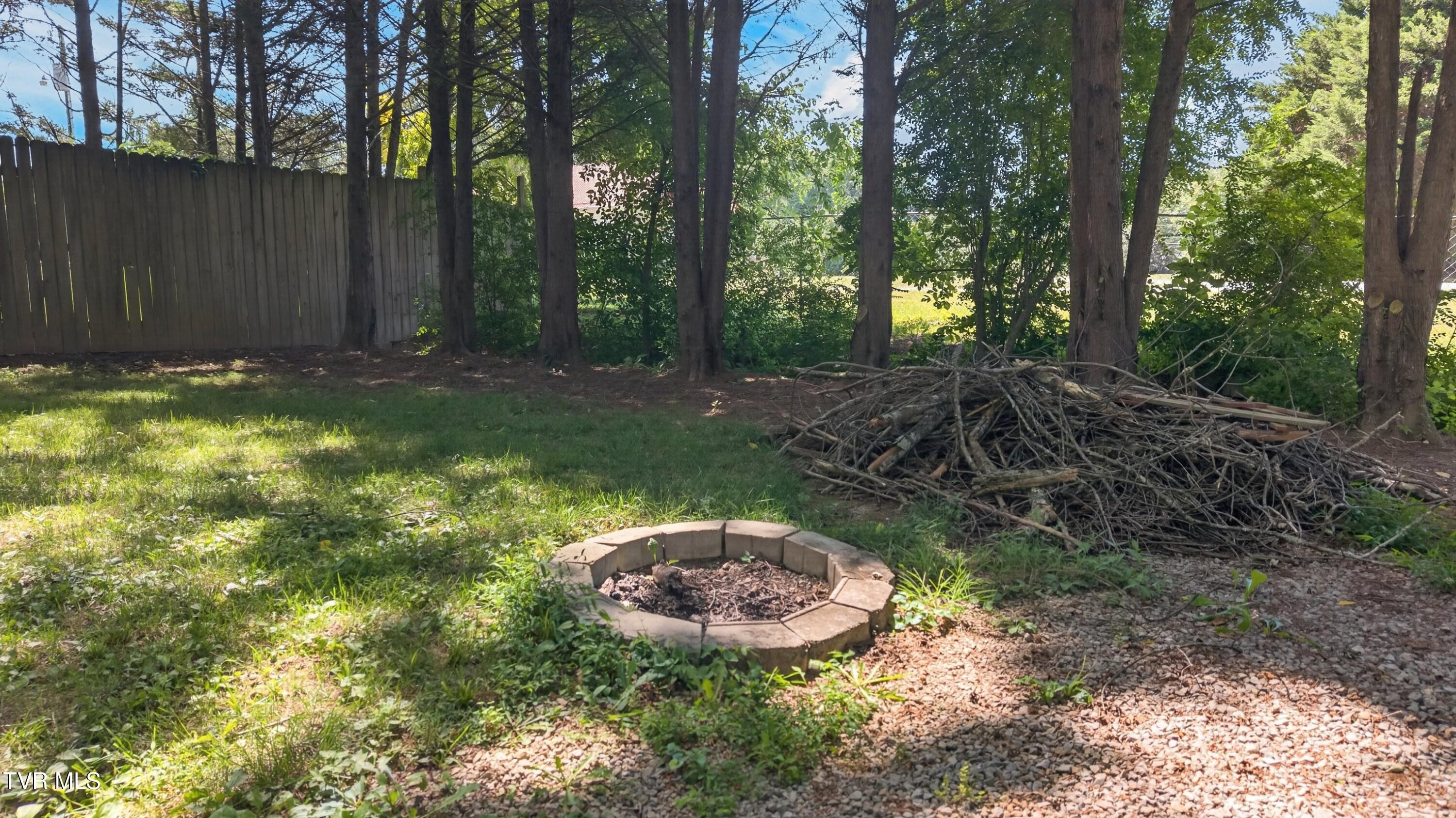 743 Jaybird Road Morristown, TN 37814 - Photo 31 of 36 031-743JaybirdRoad-Morristown-TN-37814-S