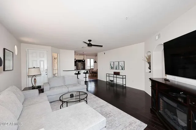 $4,995 | 20801 North 90th Place, Unit 170, Scottsdale, AZ 85255