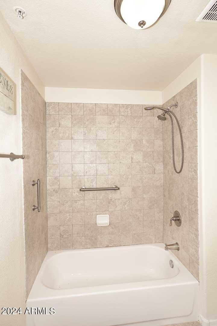 20801 North 90th Place, Unit 170 Scottsdale, AZ 85255 - Photo 27 of 52 Hall Bath-Tub