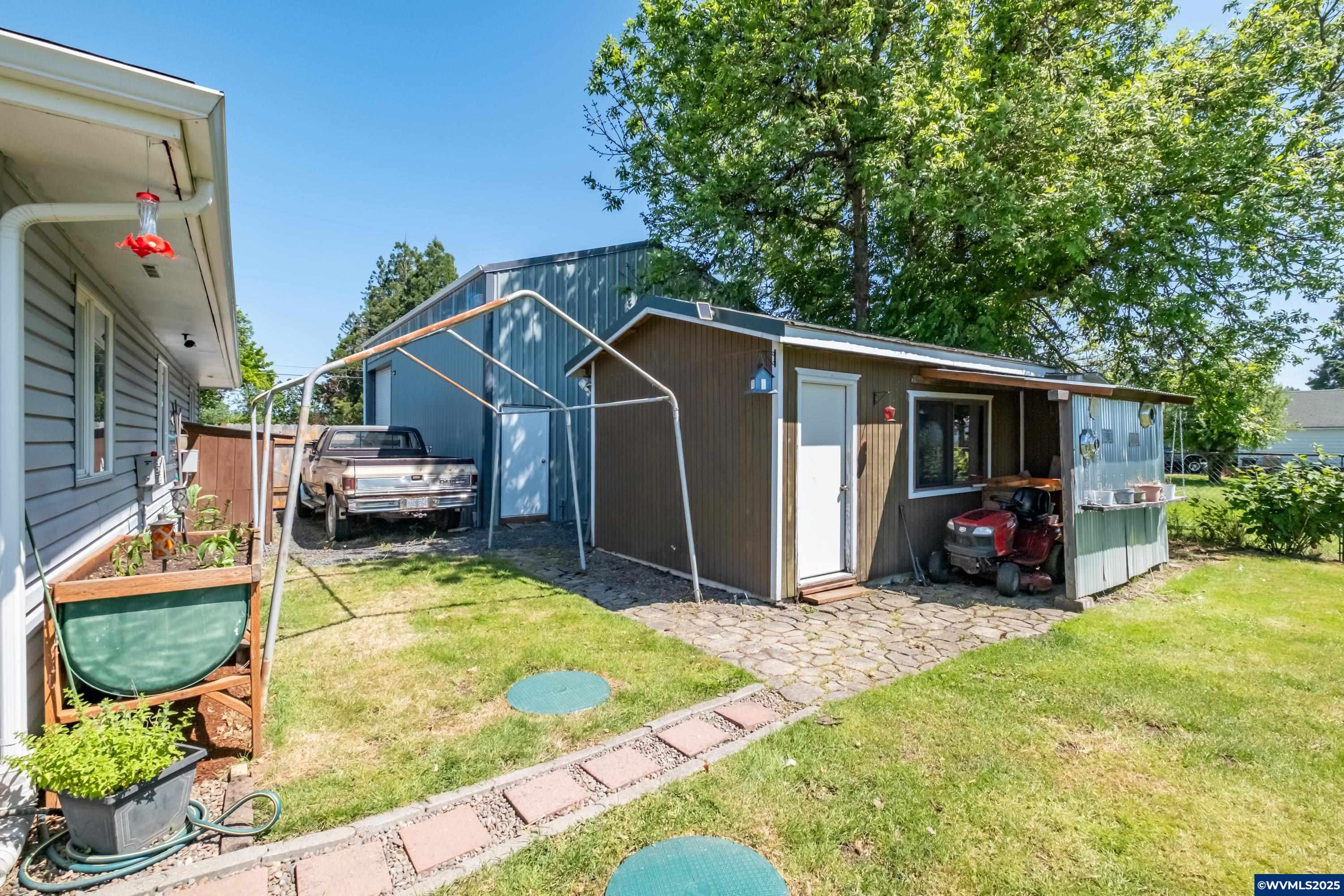 720 Central Avenue Lebanon, OR 97355 - Photo 37 of 38