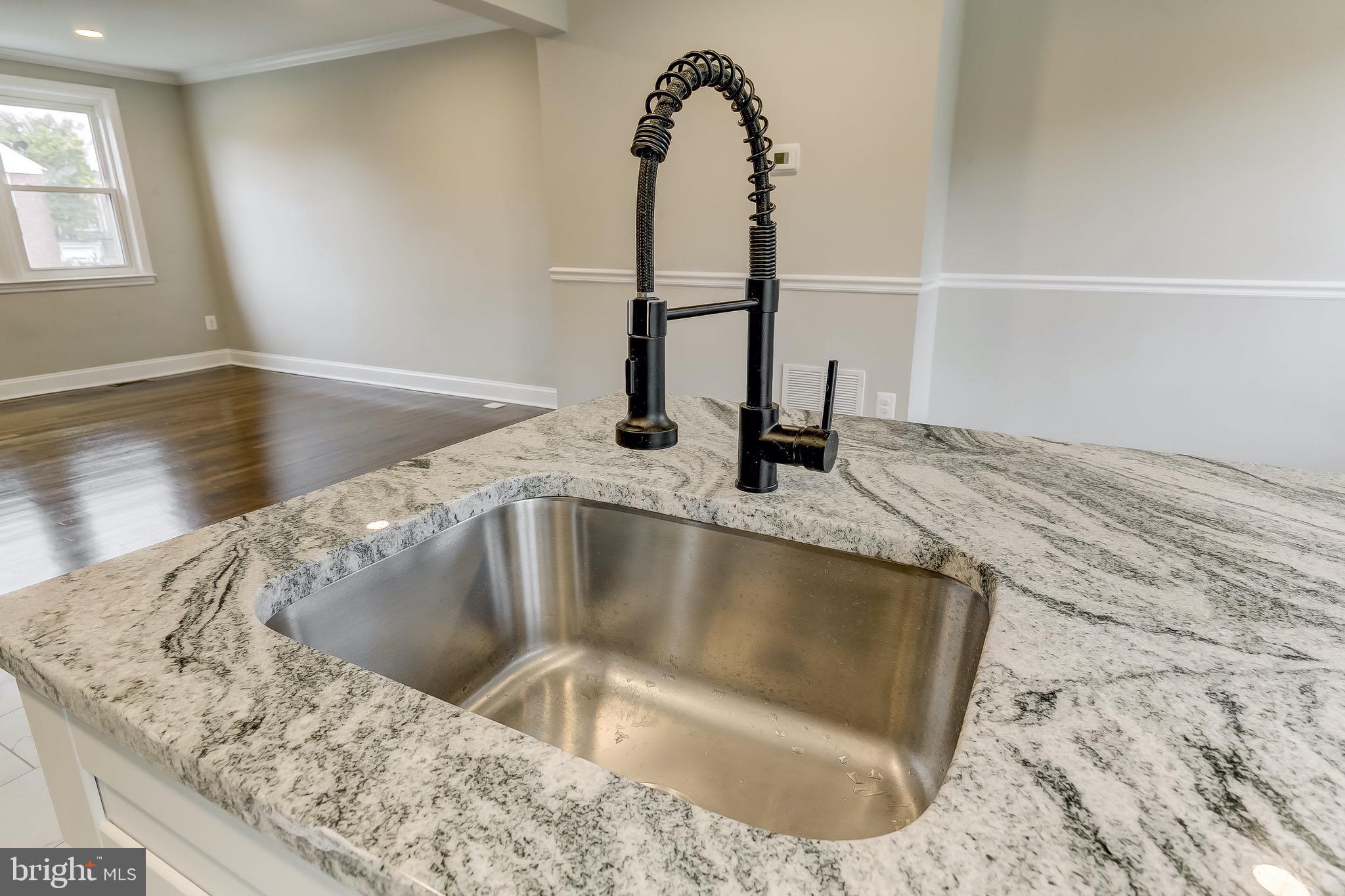 1624 Northgate Road Baltimore, MD 21218 - Photo 10 of 48