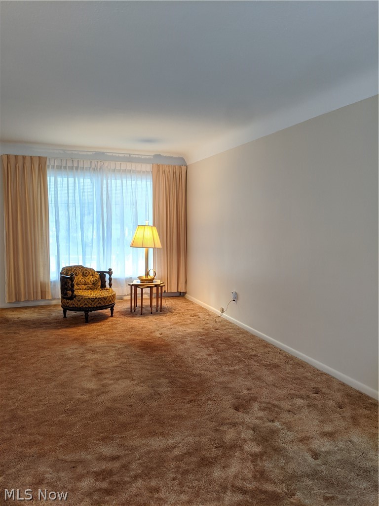 957 Hanley Road Cleveland, OH 44124 - Photo 5 of 30