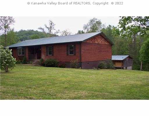 4514 Thorofare Road Clendenin, WV 25045 - Photo 2 of 13 Exterior Front.