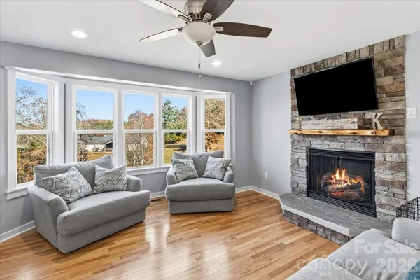 $580,000 | 9 Old Amber Drive, Weaverville, NC 28787