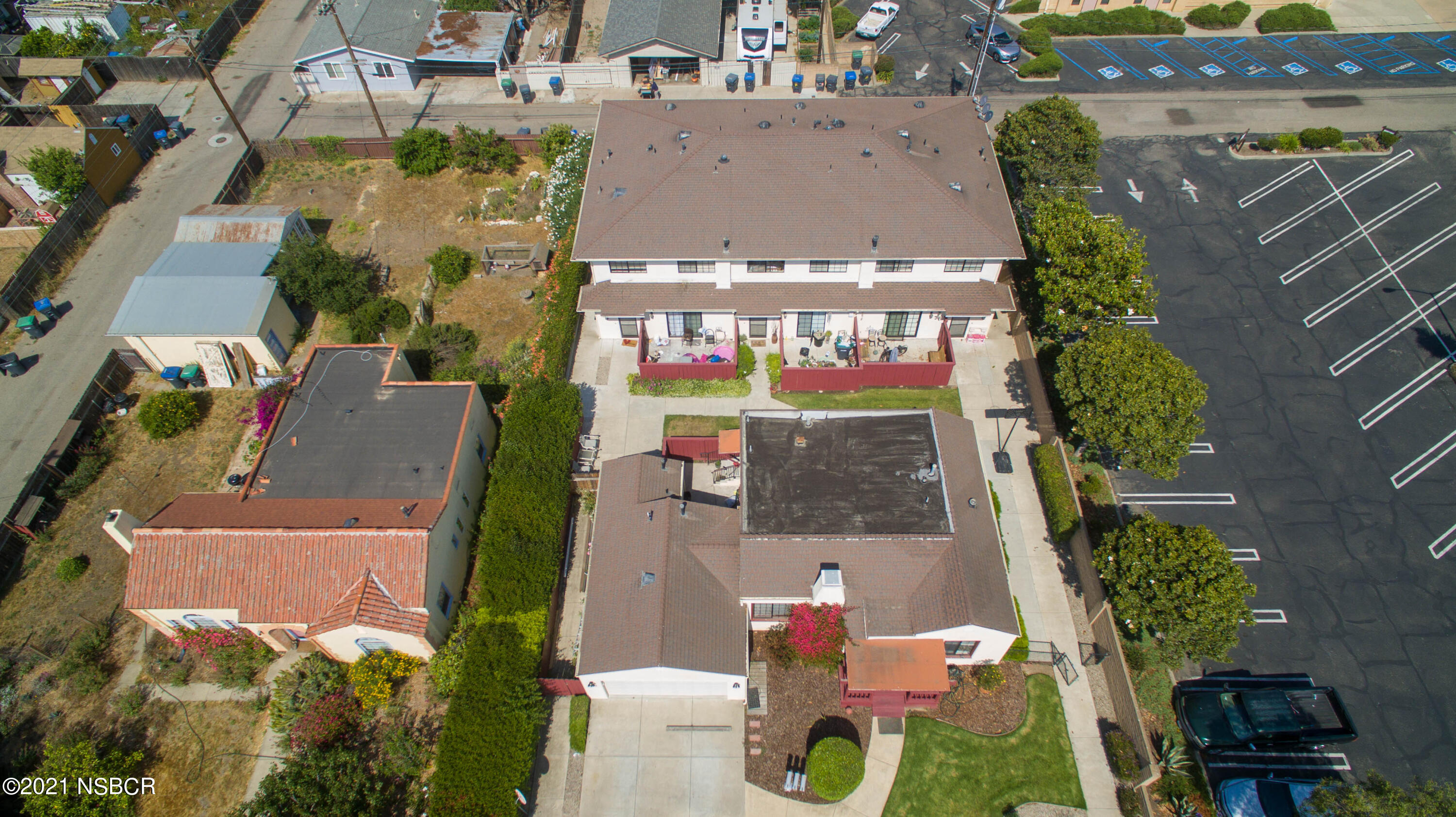 121 North N Street Lompoc, CA 93436 - Photo 2 of 33 016_73996300