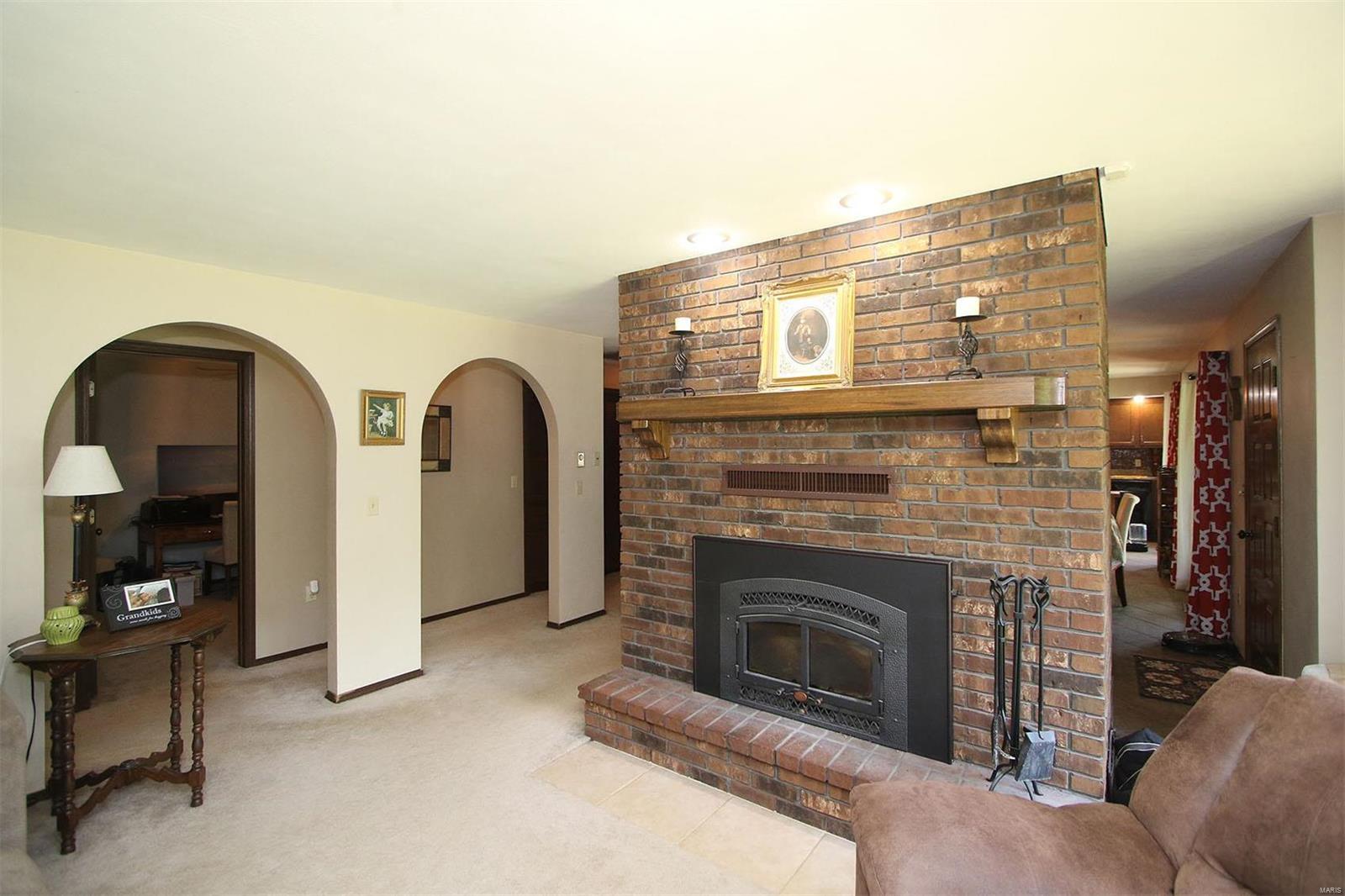 804 Arkansas Road Highland, IL 62249 - Photo 11 of 79
