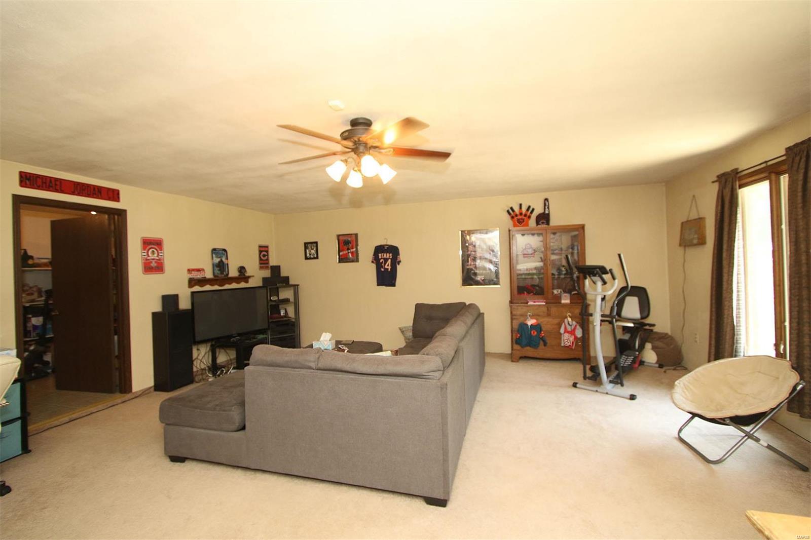 804 Arkansas Road Highland, IL 62249 - Photo 19 of 79