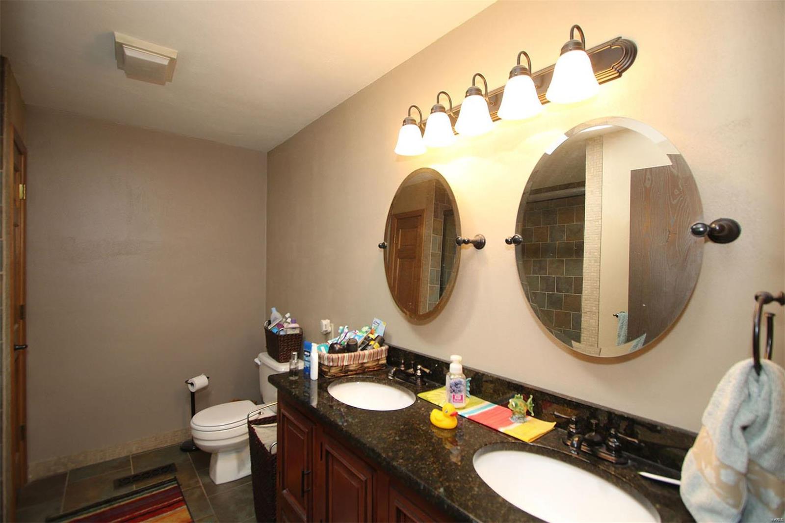 804 Arkansas Road Highland, IL 62249 - Photo 33 of 79