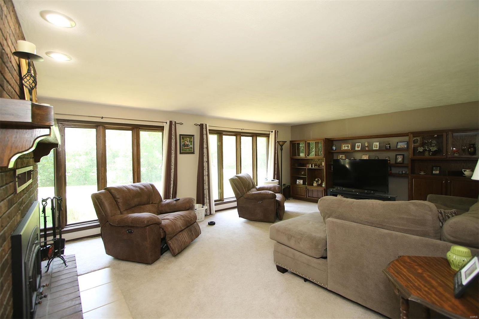 804 Arkansas Road Highland, IL 62249 - Photo 37 of 79