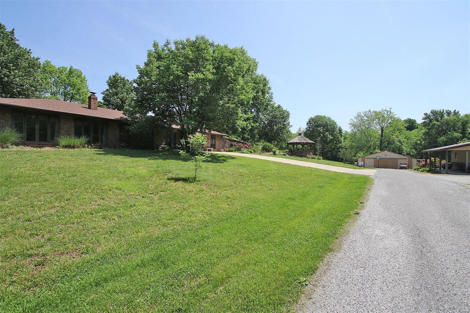 804 Arkansas Road Highland, IL 62249 - Photo 40 of 79