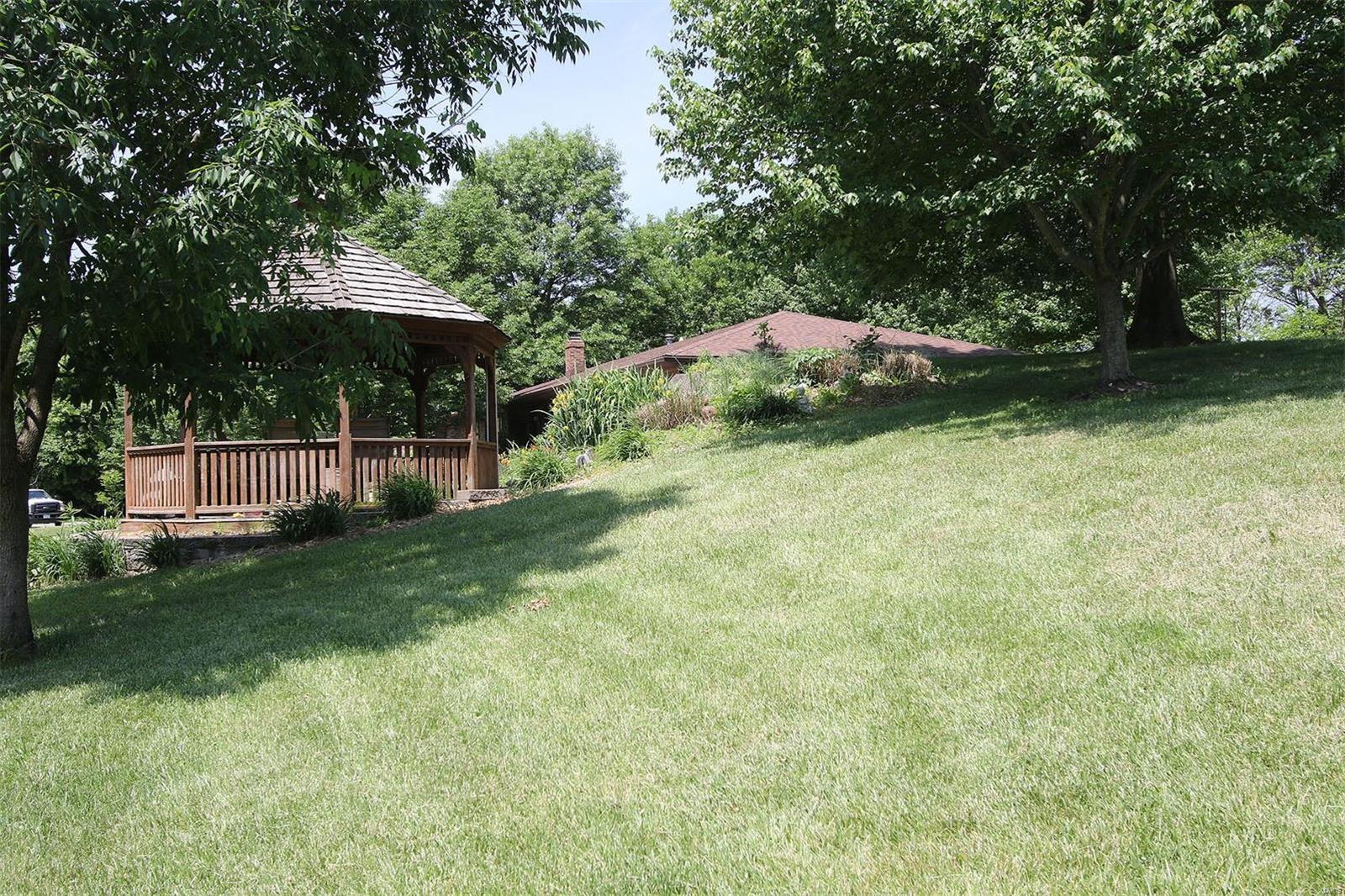 804 Arkansas Road Highland, IL 62249 - Photo 59 of 79