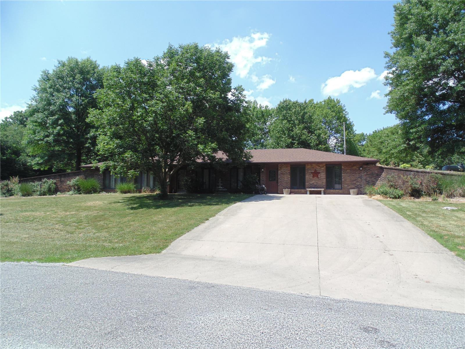 804 Arkansas Road Highland, IL 62249 - Photo 68 of 79