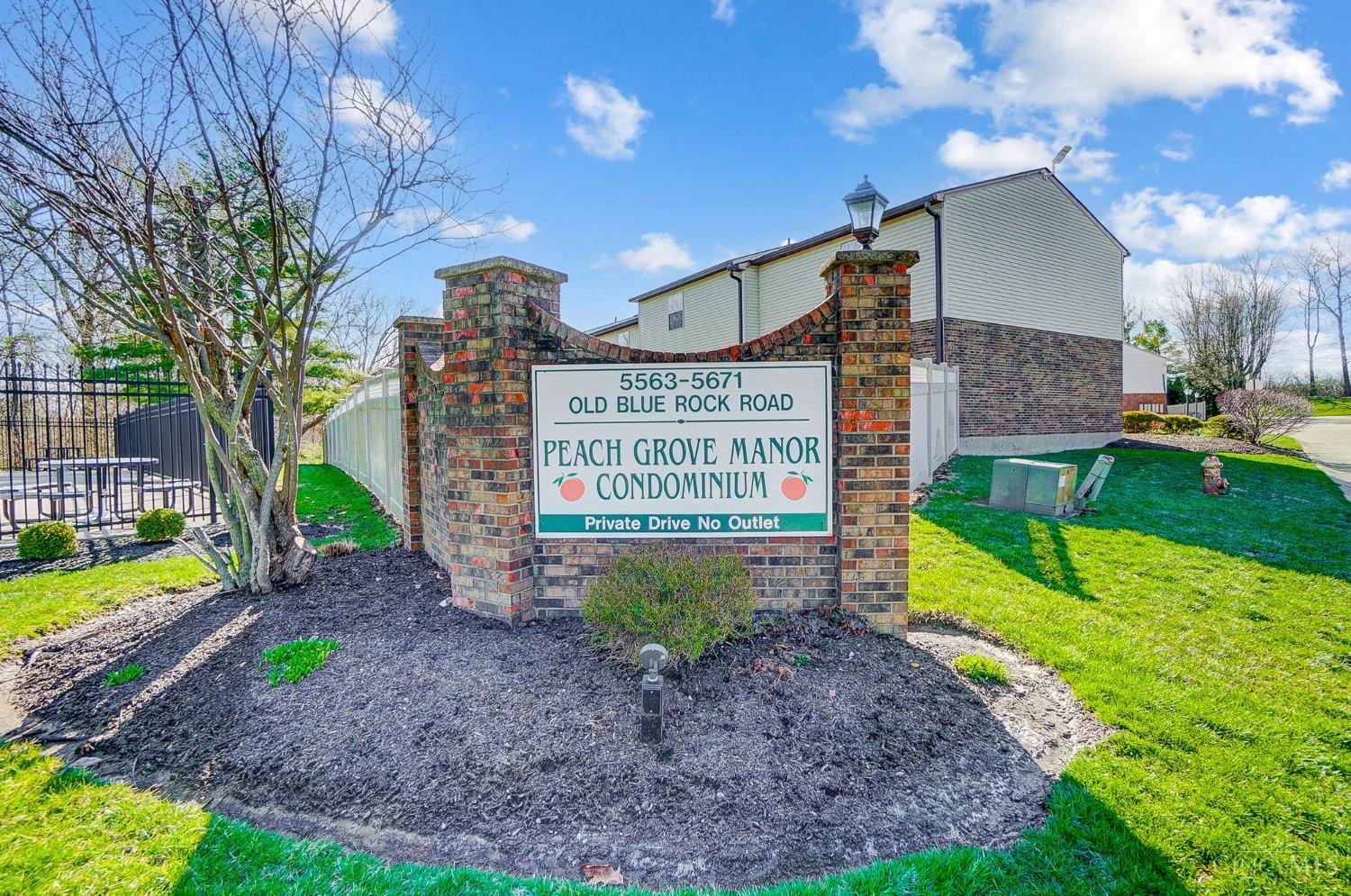5563 Old Blue Rock Road Cincinnati, OH 45247 - Photo 2 of 48