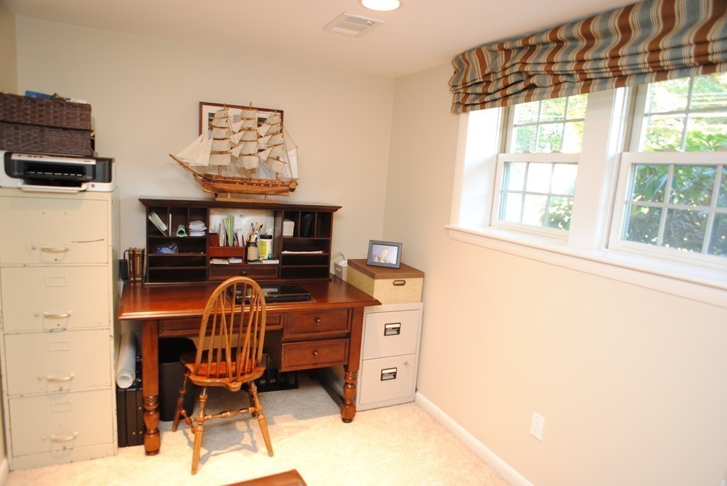 11 Hickory Road Sudbury, MA 01776 - Photo 13 of 27