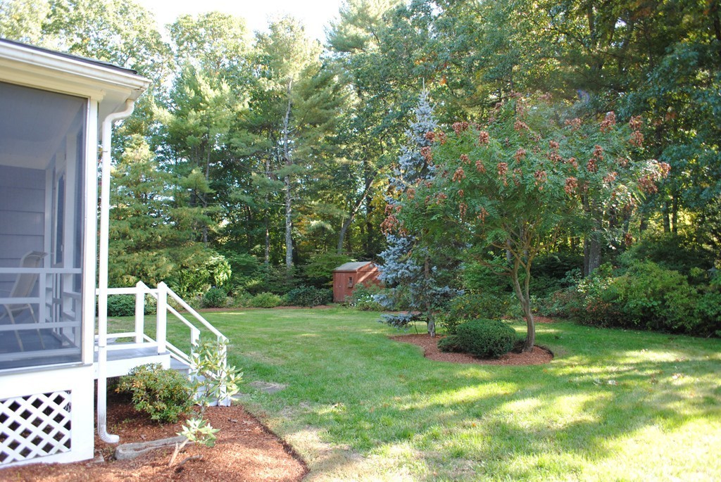 11 Hickory Road Sudbury, MA 01776 - Photo 2 of 27