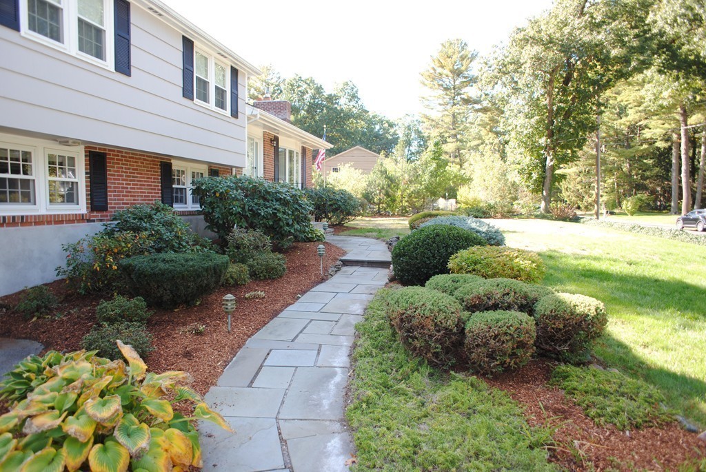 11 Hickory Road Sudbury, MA 01776 - Photo 22 of 27