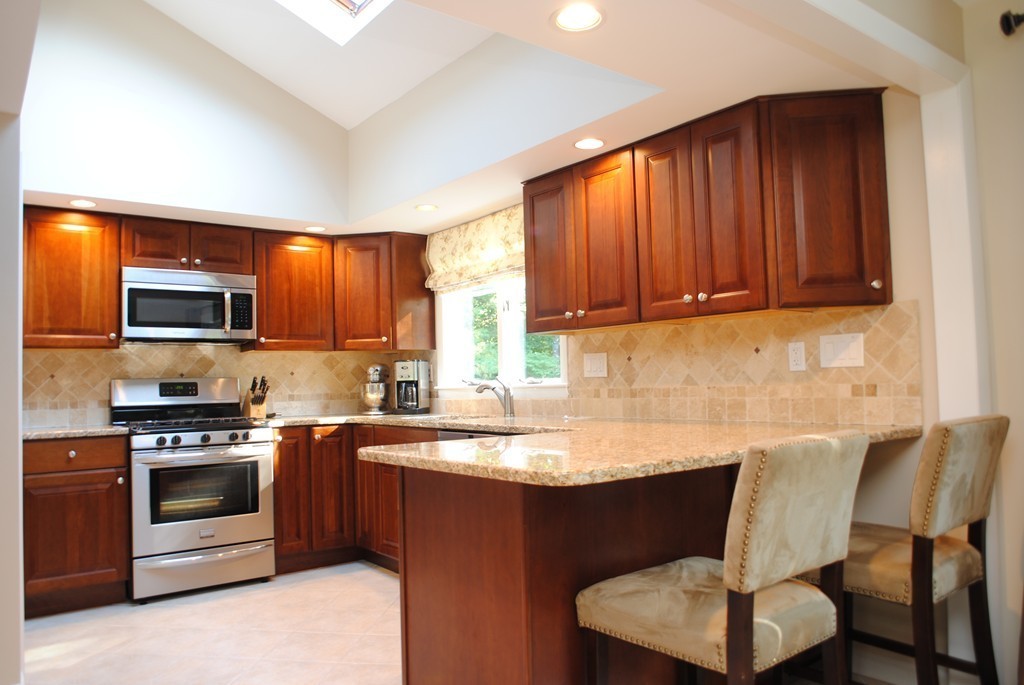 11 Hickory Road Sudbury, MA 01776 - Photo 5 of 27