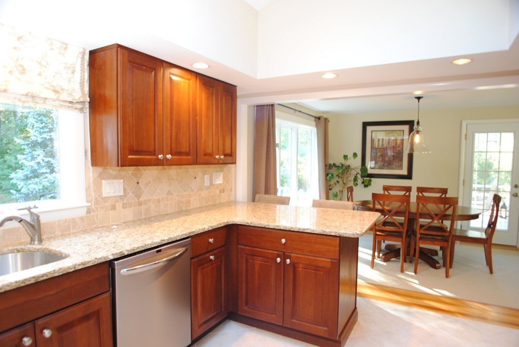 11 Hickory Road Sudbury, MA 01776 - Photo 7 of 27