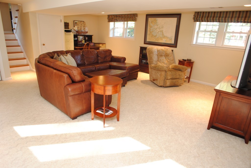 11 Hickory Road Sudbury, MA 01776 - Photo 10 of 27