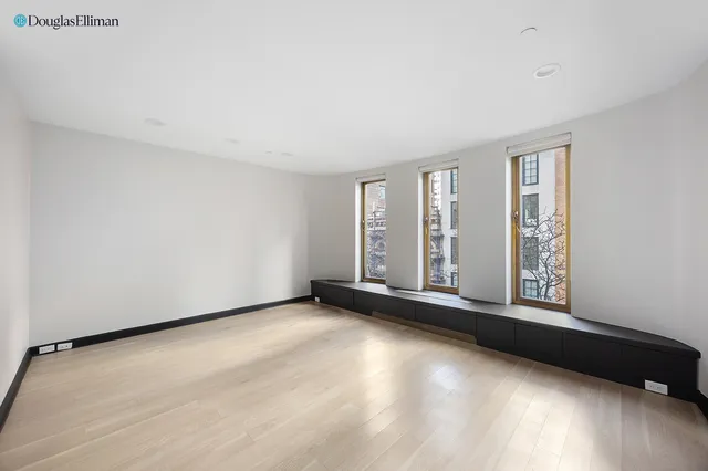 $35,000 | 238 East 67th Street | Lenox Hill