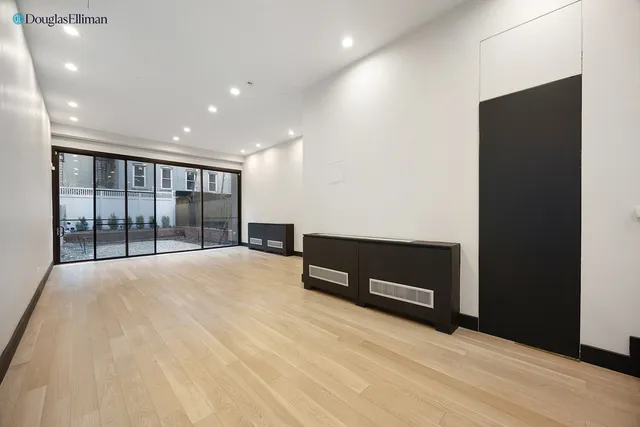 $35,000 | 238 East 67th Street | Lenox Hill