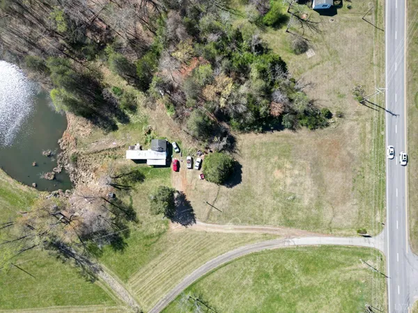 a view of a small yard