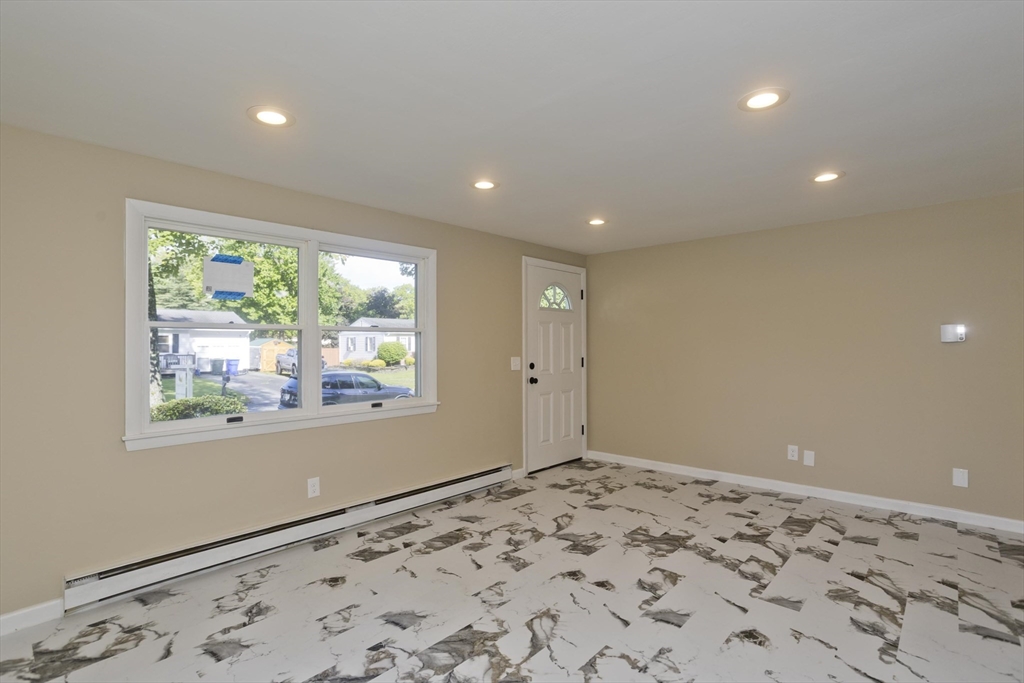 276 Spikenard Circle Springfield, MA 01129 - Photo 11 of 39