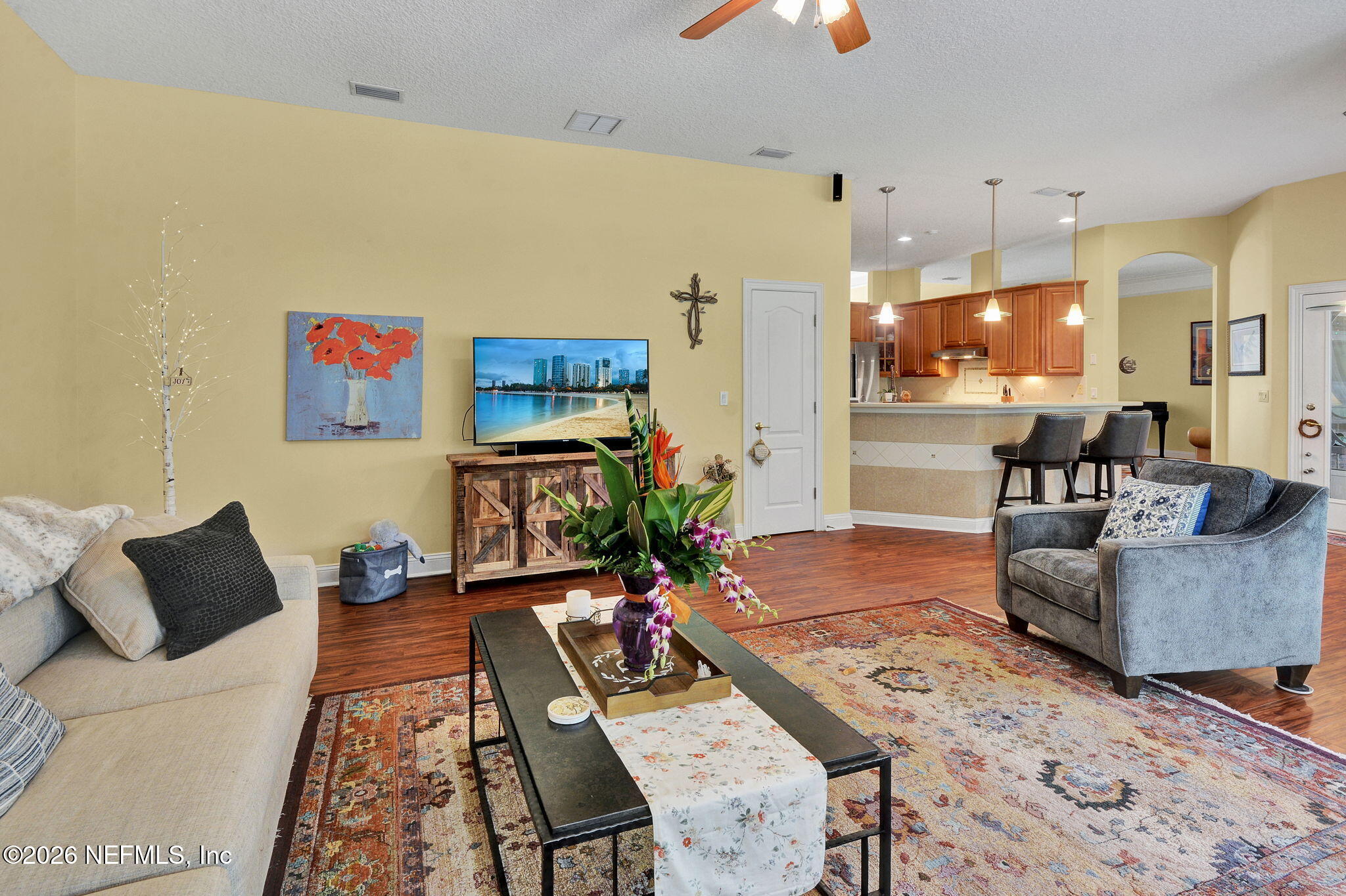 5950 West Shores Road Orange Park, FL 32003 - Photo 5 of 42 a living room with furniture and a lamp