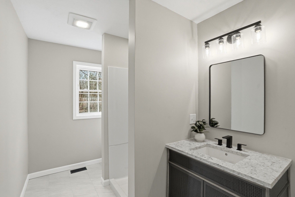 139 Rocky Hill Road Rehoboth, MA 02769 - Photo 14 of 41