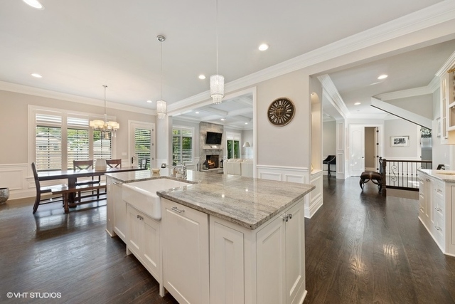 122 Walnut Street Elmhurst, IL 60126 - Photo 7 of 41 a very nice looking kitchen with a large counter space