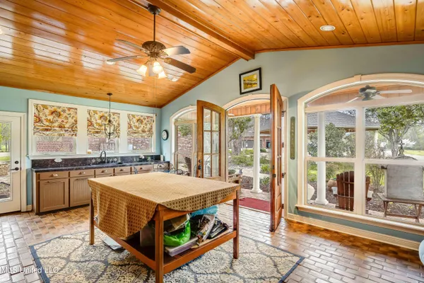 $1,350,000 | 3340 Volley Campbell Road, Terry, MS 39170