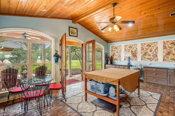 $1,350,000 | 3340 Volley Campbell Road, Terry, MS 39170