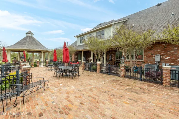 $1,350,000 | 3340 Volley Campbell Road, Terry, MS 39170