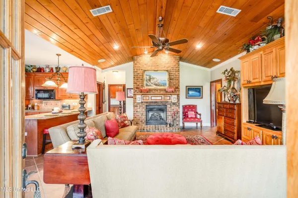 $1,350,000 | 3340 Volley Campbell Road, Terry, MS 39170