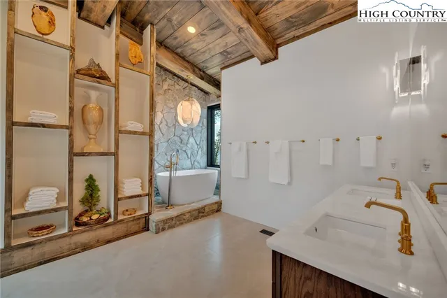 $4,500,000 | 404 Silver Eagle Trail, Banner Elk, NC 28604