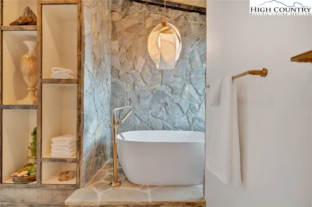 $4,500,000 | 404 Silver Eagle Trail, Banner Elk, NC 28604