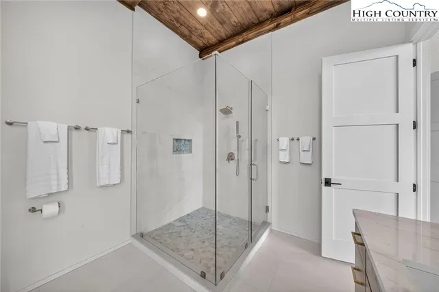 $4,500,000 | 404 Silver Eagle Trail, Banner Elk, NC 28604