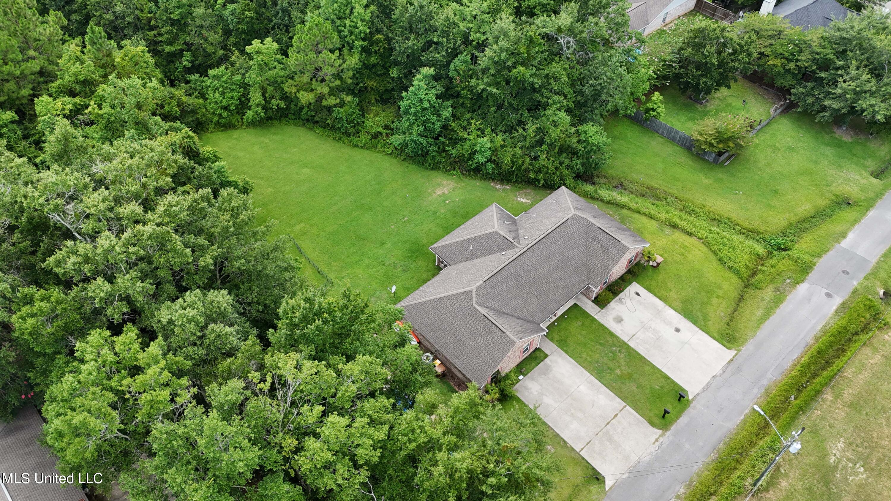 207 Reed Avenue Long Beach, MS 39560 - Photo 4 of 10 004 (6)