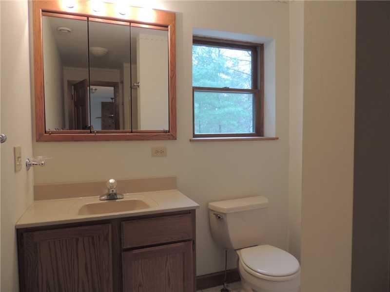 155 Ridgeview Drive Bangor, ME 04401 - Photo 27 of 34 Bathroom.