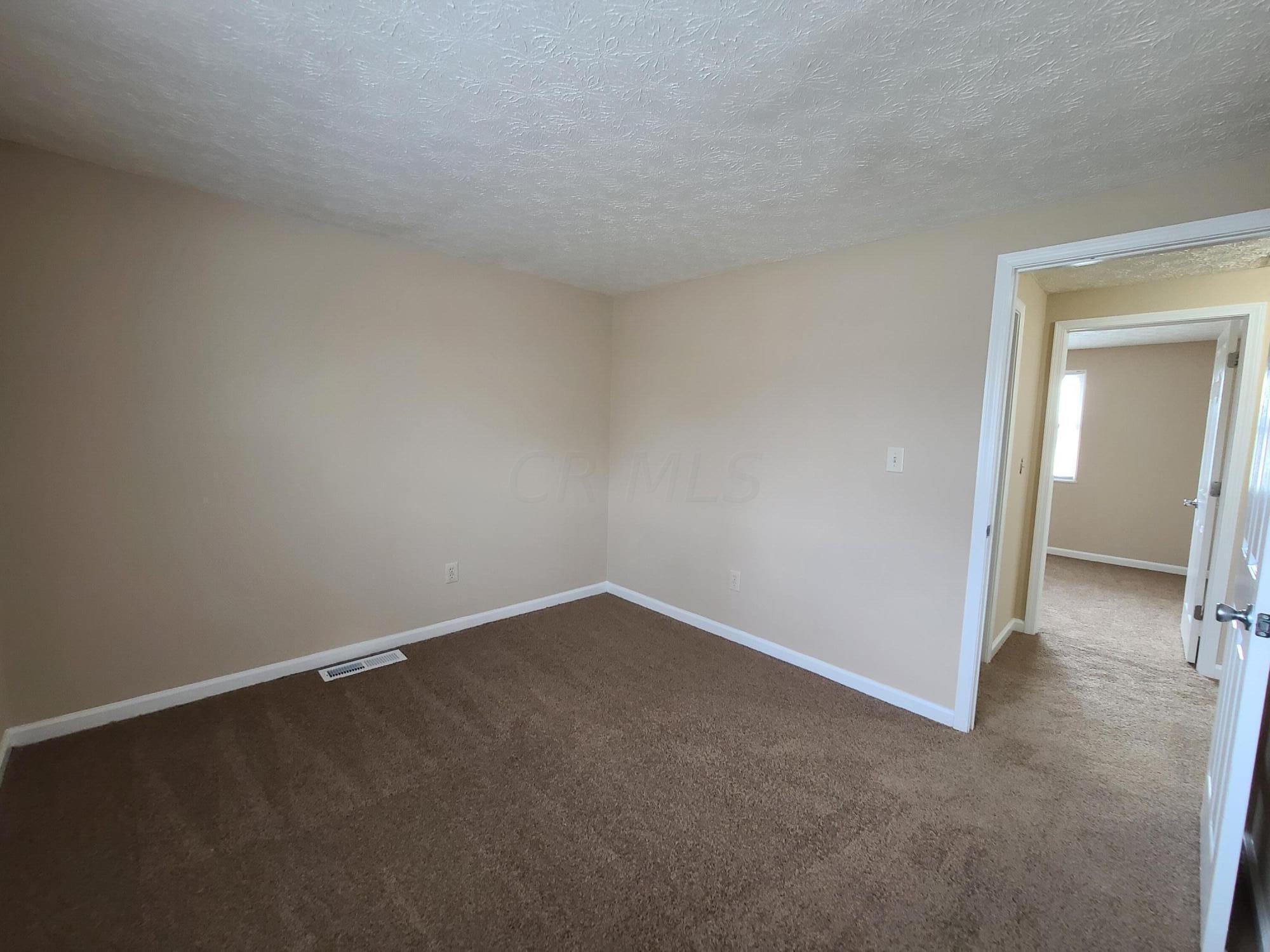 3499-3501 Oakcrest Road Columbus, OH 43232 - Photo 27 of 31 3501: bedroom #2