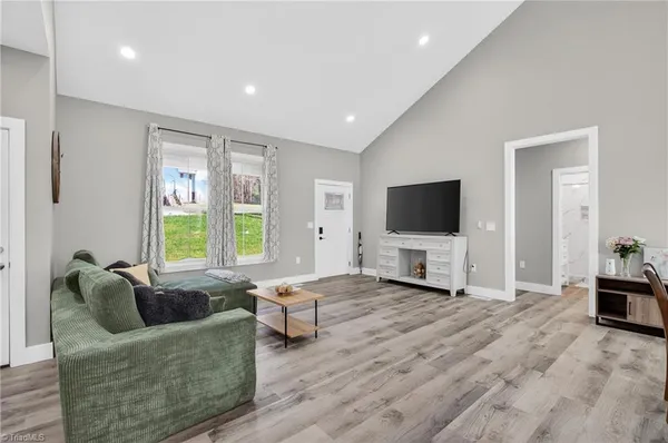 $306,000 | 2113 Lancey Drive, Thomasville, NC 27360